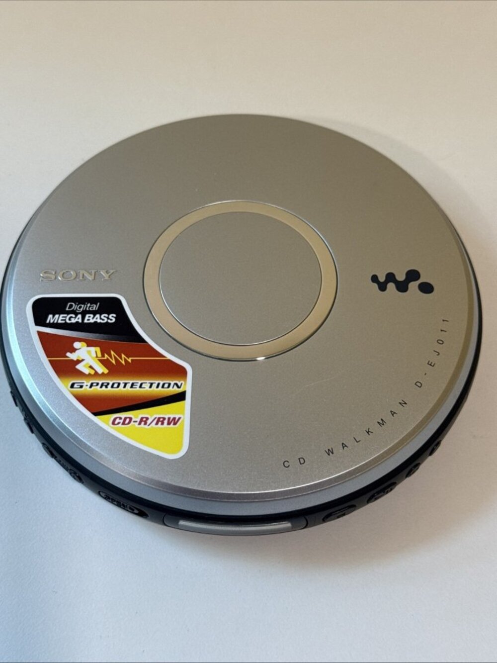 VTG Sony D-EJ011 CD Walkman Portable CD Player Discman Tested Sport Headphones